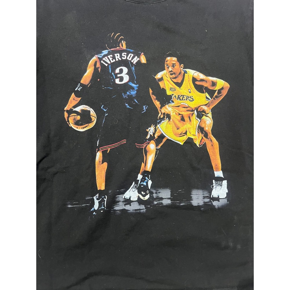 IGW Kobe Bryant vs Allen Iverson NBA Finals Graphic T-Shirt Mens Medium Black